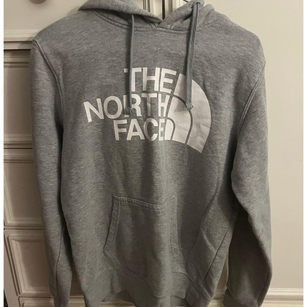 grey north face hooded sweatshirt